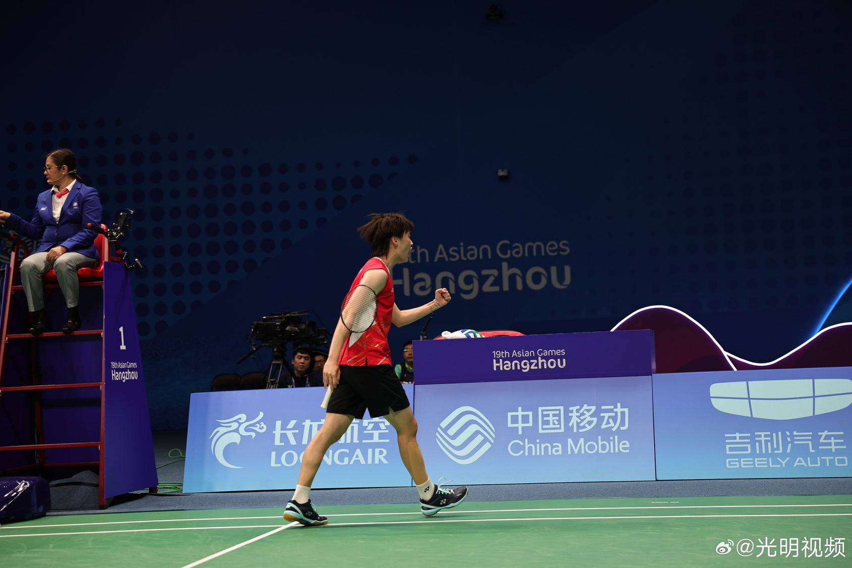 他凭借在皇 他凭借在皇