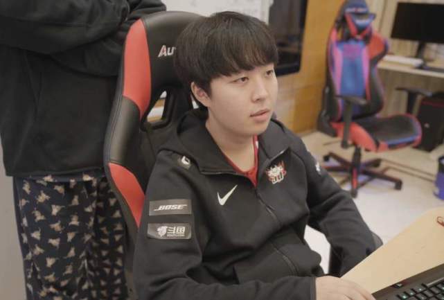 只要轻轻一 只要轻轻一